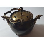 Koperen lavabo met deksel